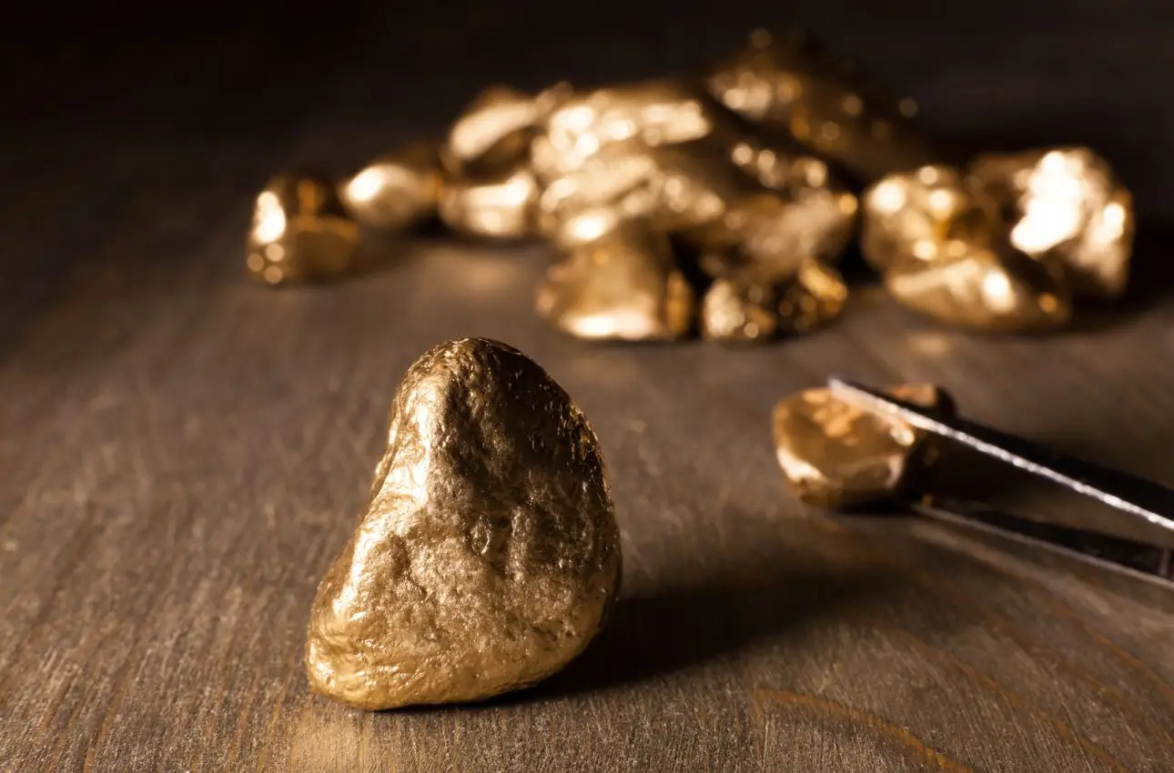 Quanto costava l’oro al grammo nel 2000? Ecco il prezzo storico e la differenza con oggi