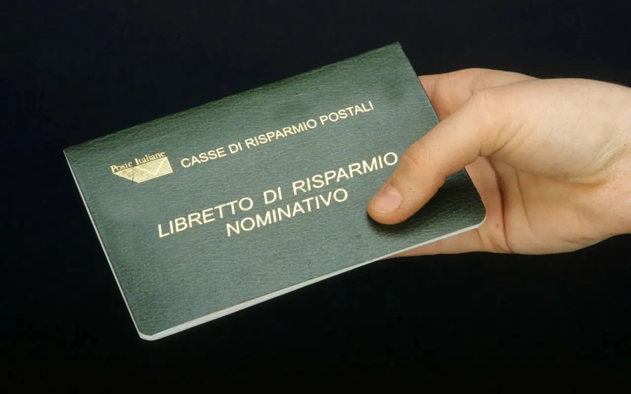 Hai ancora un libretto di risparmio? Ecco cosa succede ai tuoi soldi e se conviene davvero